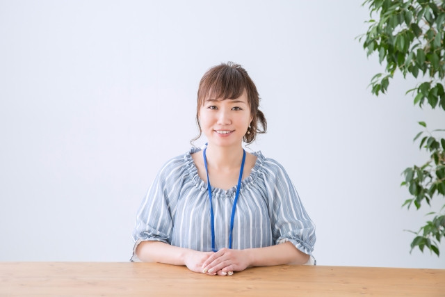 女性スタッフ